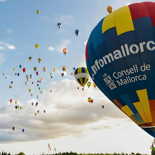 Romantic Sunrise Balloon Tour in Majorca 2