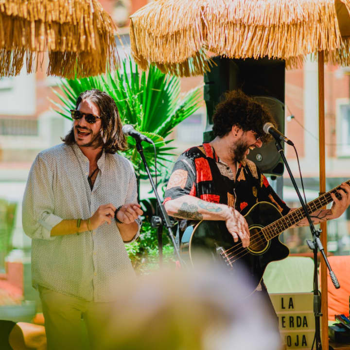 Brunch BBQ & Beer + Live Music en el rooftop del Hotel Generator