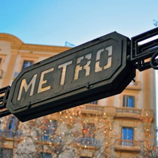 Hola Barcelona: Tarjeta de transporte público 28