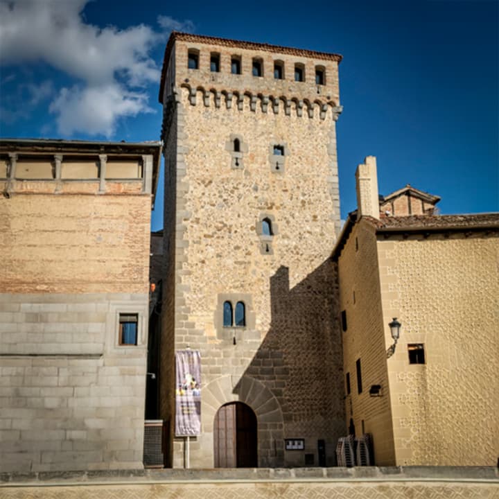 Domingos de Patrimonio: Esgrafiado en el Torreón