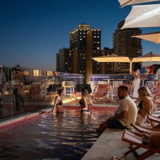 Night Pass con Cena & Cóctel en AKEAH Rooftop Madrid 3