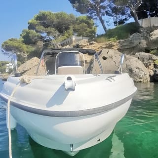 2 Hours Boat Rental in Santa Ponsa without License 4