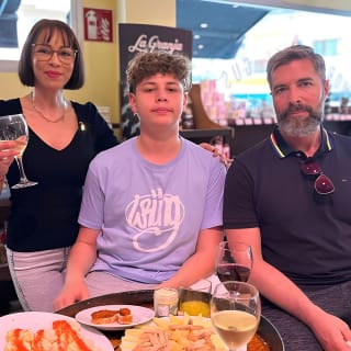Palma Old Town & Market Walking Tour with Wine, Ham & Cheese 7