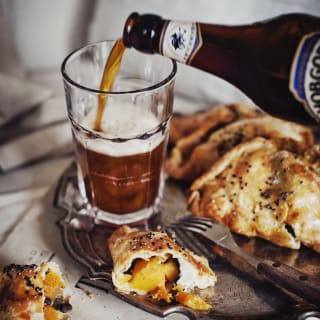 3 cervezas artesanas y 3 tapas en Vinopremier 5
