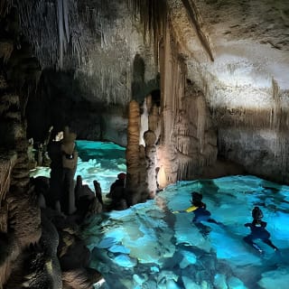 PREMIUM TOUR : Enjoy aquatic caves with caving guides 1