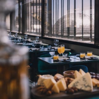 Desayuno Buffet en Ella Sky Bar 4