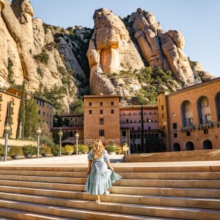 Tour Privado Guiado a Montserrat Todo Incluido con recogida en Barcelona 4