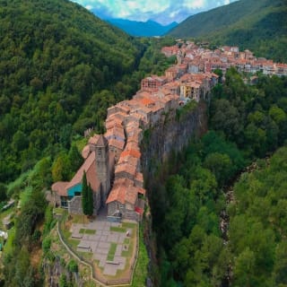 Tour Medieval en grupo reducido: Besalú, Castellfollit y Santa Pau desde Barcelona 3