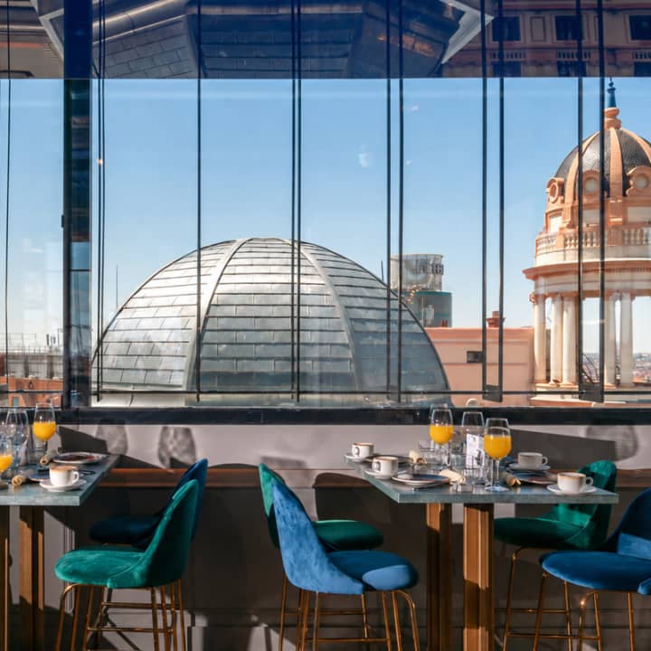 Desayuno Buffet en Ella Sky Bar