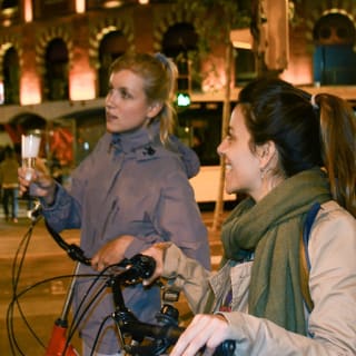 Barcelona Night Bike Tour con tapas y cava 1